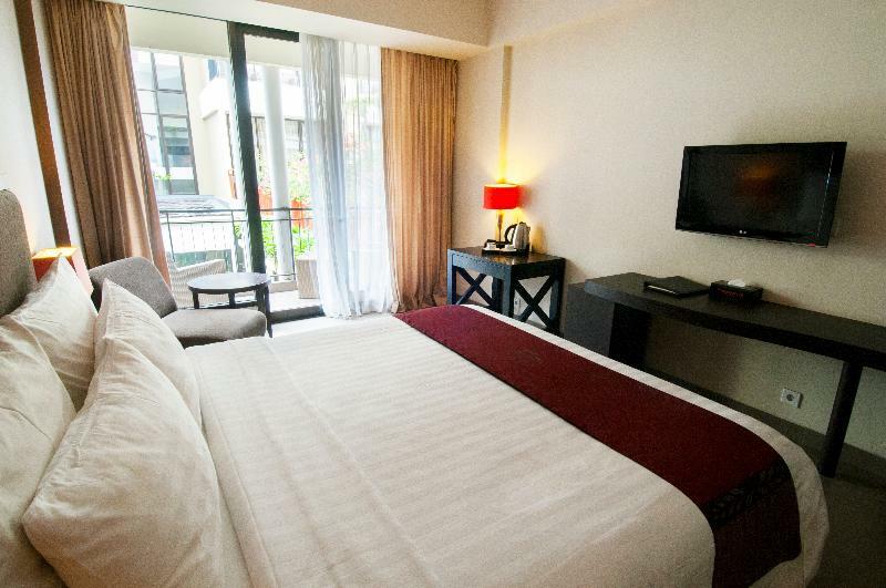 100 Sunset Boutique Hotel Кута Екстериор снимка