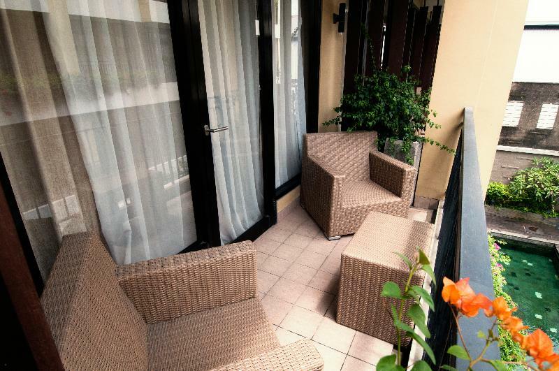 100 Sunset Boutique Hotel Кута Екстериор снимка