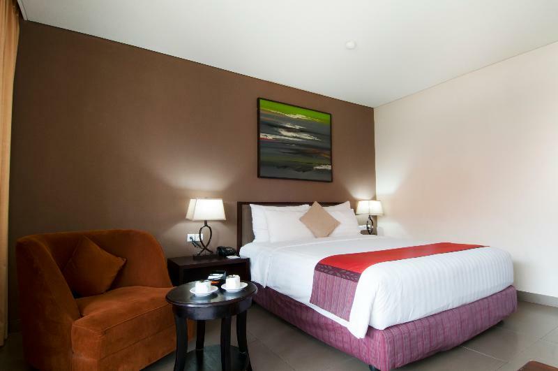 100 Sunset Boutique Hotel Кута Екстериор снимка
